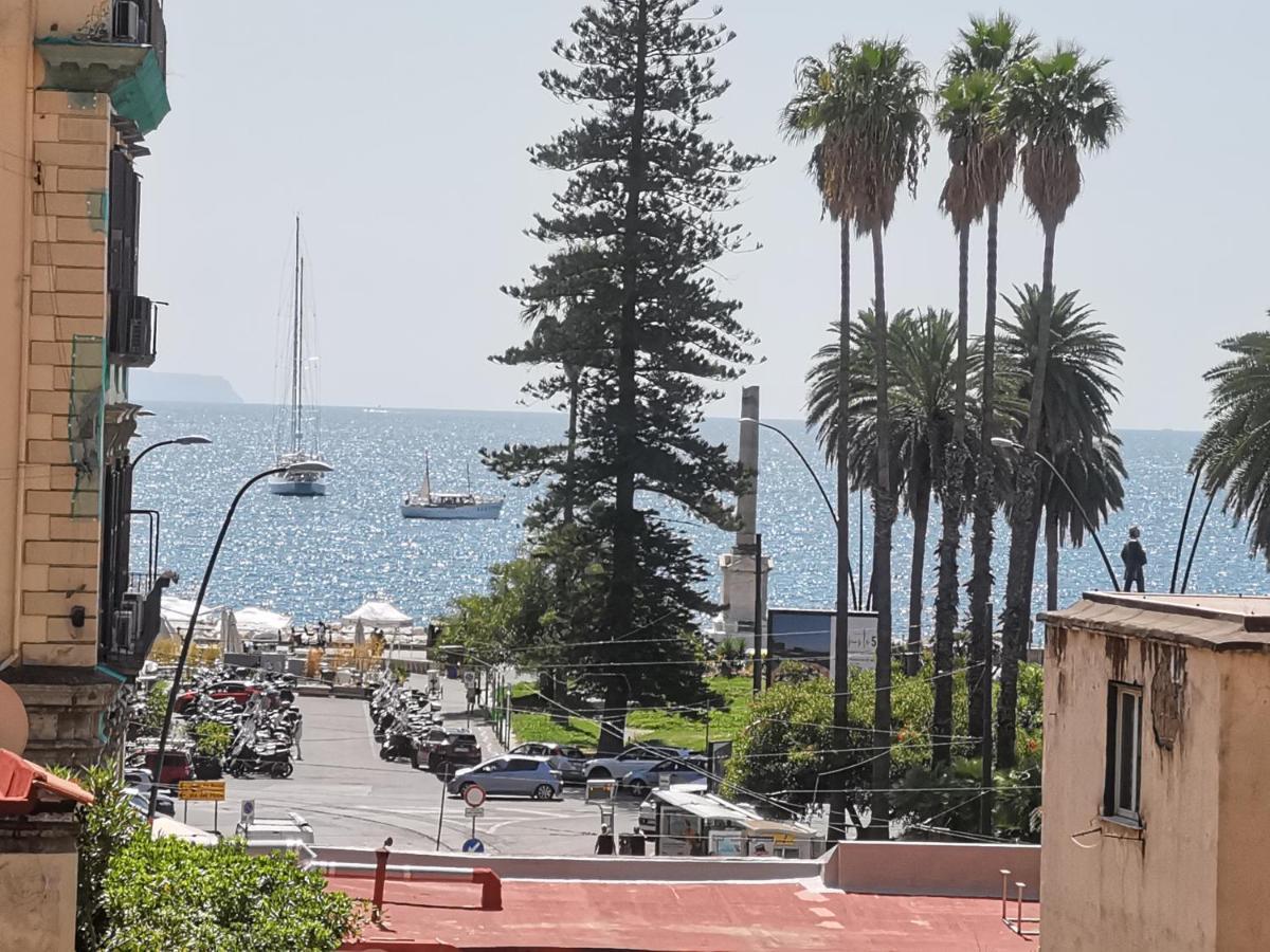 Napoli Centro Chiaia Apartman Kültér fotó