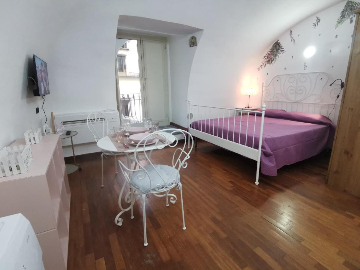 Napoli Centro Chiaia Apartman Kültér fotó